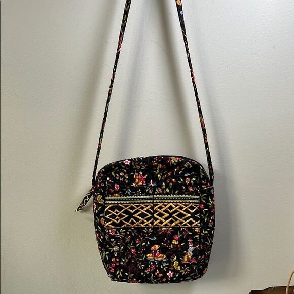 Vera Bradley Ming Floral Mother’s Day Out Shoulder Bag RARE! - Picture 1 of 7